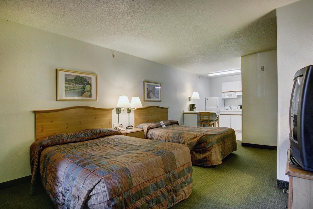 Atlanta Hotel Розуэлл Экстерьер фото