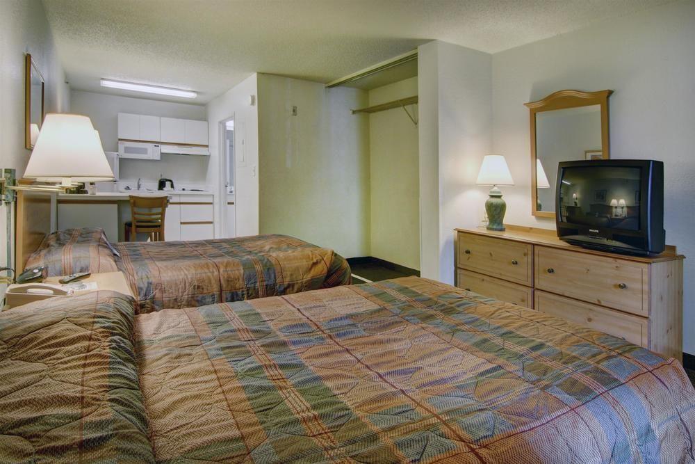 Atlanta Hotel Розуэлл Экстерьер фото