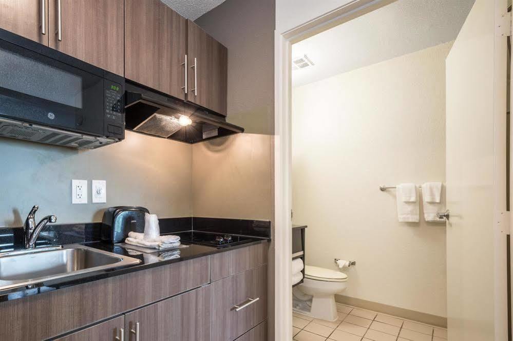 Atlanta Hotel Розуэлл Экстерьер фото